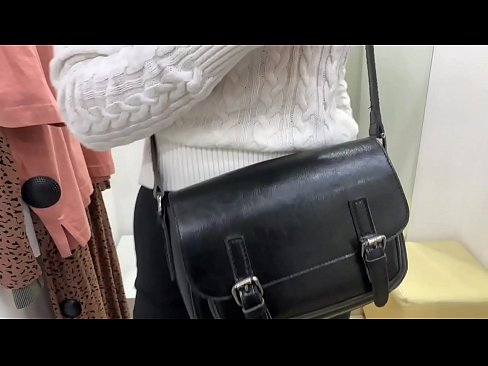 ❤️ Јавна мастурбација младе кучке ФералБерри са дилдом у соби за мерење ❌ Порно на sr.sexuria-net.ru ❌❤